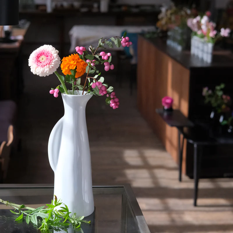 Le Suricate, pichet haut en porcelaine, Tsé & Tsé associées